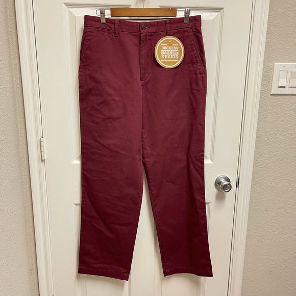 NWT Dockers Maroon Texas A&M Game Day Pants - Picture 1 of 13